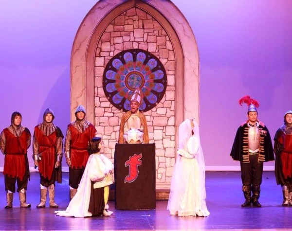  Shrek Set Rental pictures - Stagecraft Theatrical