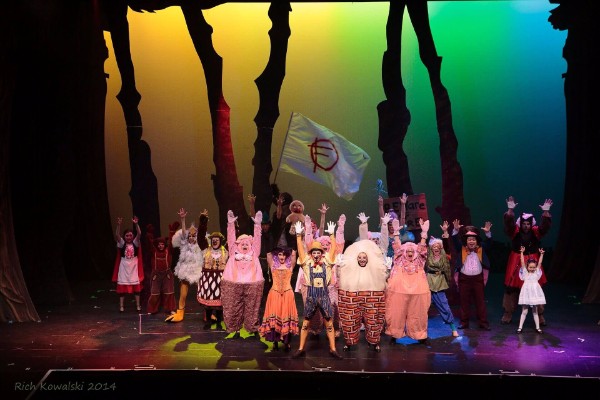  Shrek Set Rental pictures - Stagecraft Theatrical